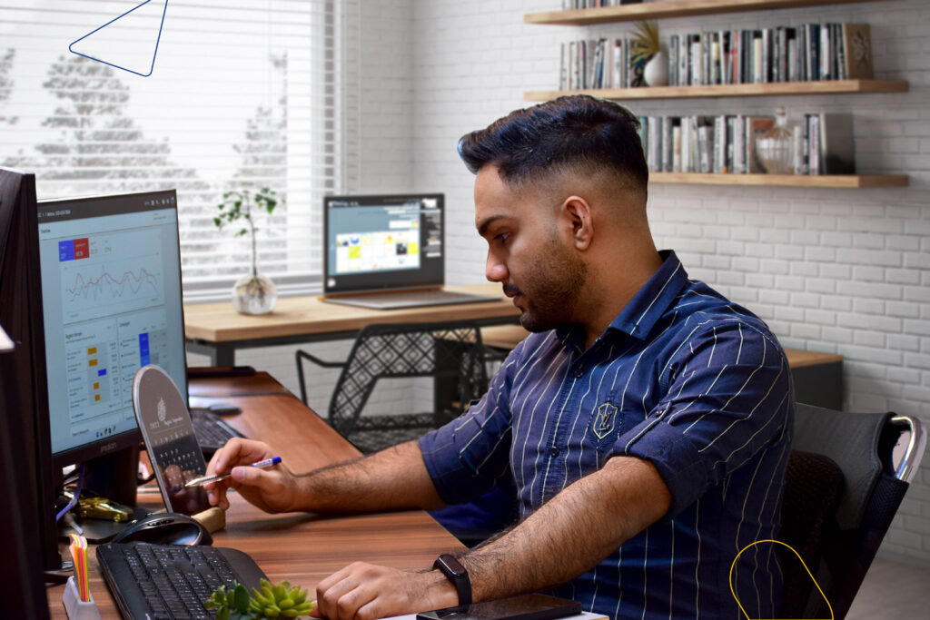 یک نرم افزار CRM مناسب برای فریلنسرها